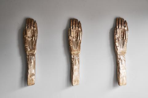 'Les mains', 2022, bronze Annabelle Hyvrier sculptures