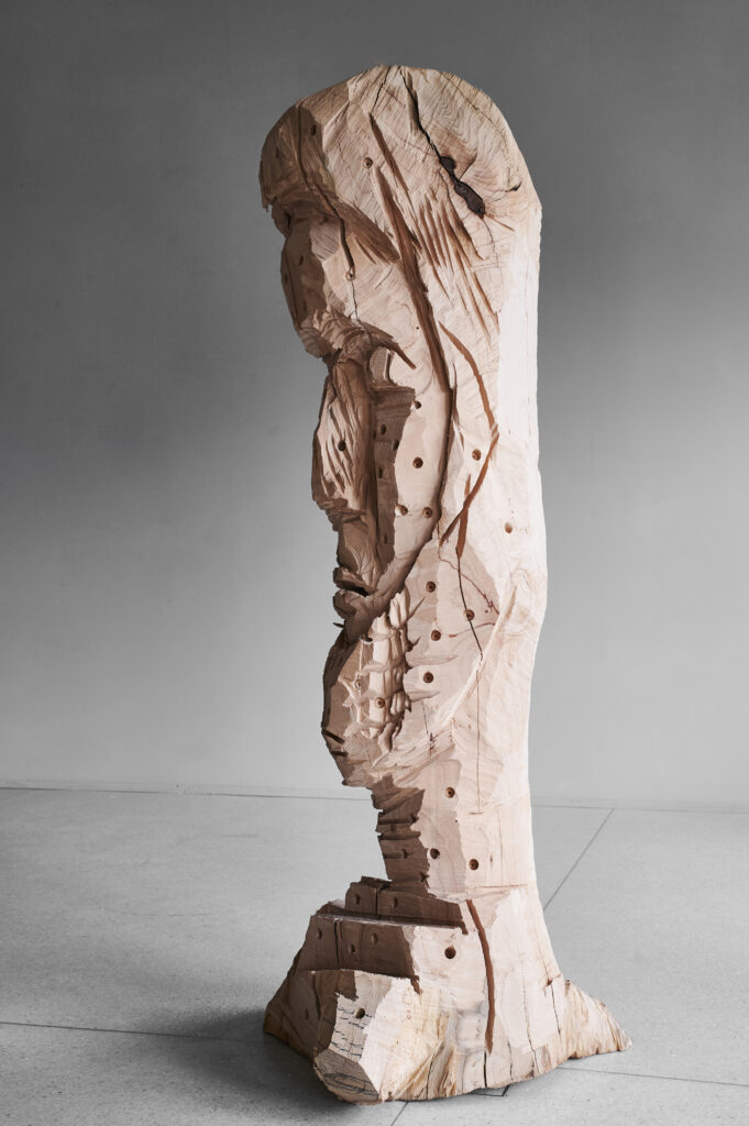 Saint Philippe (2ème version) selon, El Greco, profil, cèdre, 2022 Annabelle Hyvrier sculpture